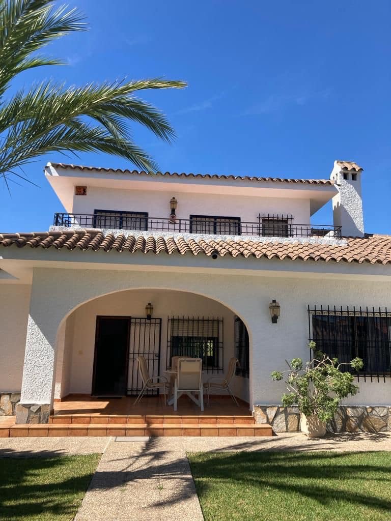 4 soverom Villa til salgs i Cabo Roig med svømmebasseng garasje - € 950 000 (Ref: 9463883)