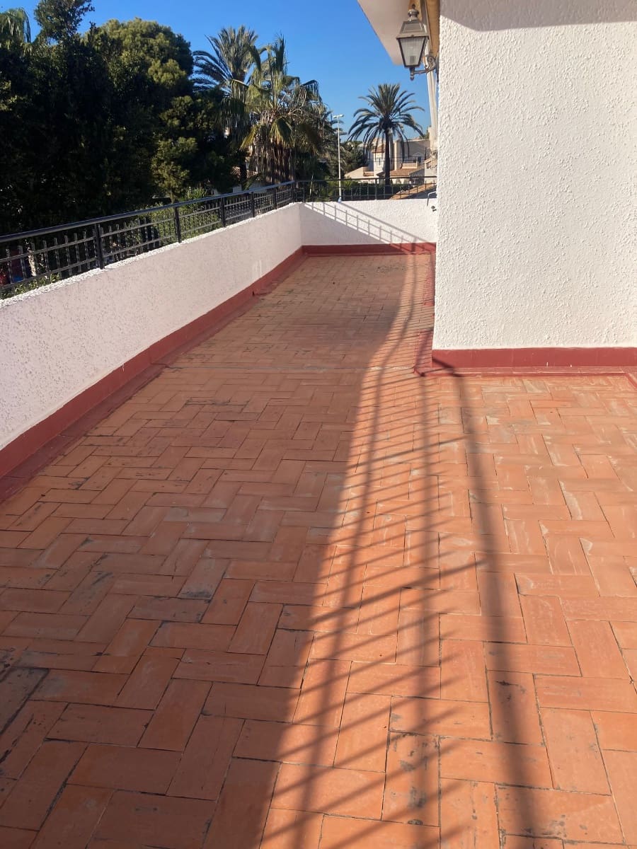 4 soverom Villa til salgs i Cabo Roig med svømmebasseng garasje - € 950 000 (Ref: 9463883)