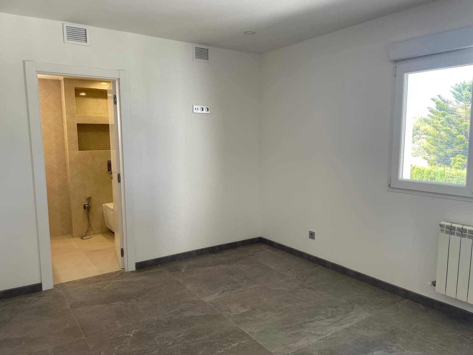 5 quarto Moradia para venda em Los Balcones com piscina garagem - 1 150 000 € (Ref: 9463884)