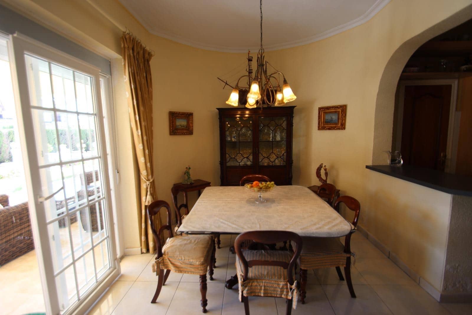 4 bedroom Villa for sale in Cabo Roig with pool garage - € 1,150,000 (Ref: 9463885)