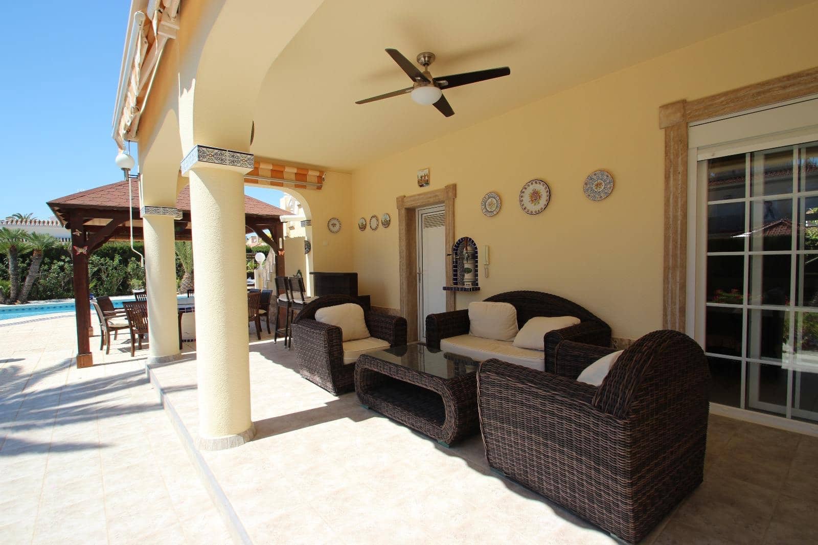 4 bedroom Villa for sale in Cabo Roig with pool garage - € 1,150,000 (Ref: 9463885)