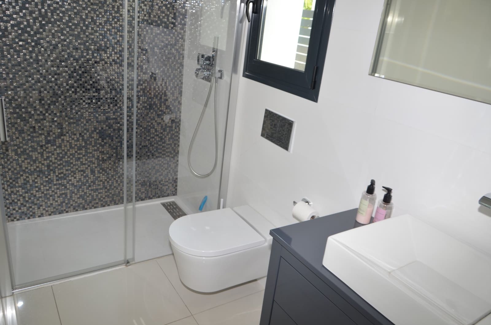 3 Zimmer Villa zu verkaufen in Pilar de la Horadada mit Pool - 499.000 € (Ref: 9463887)