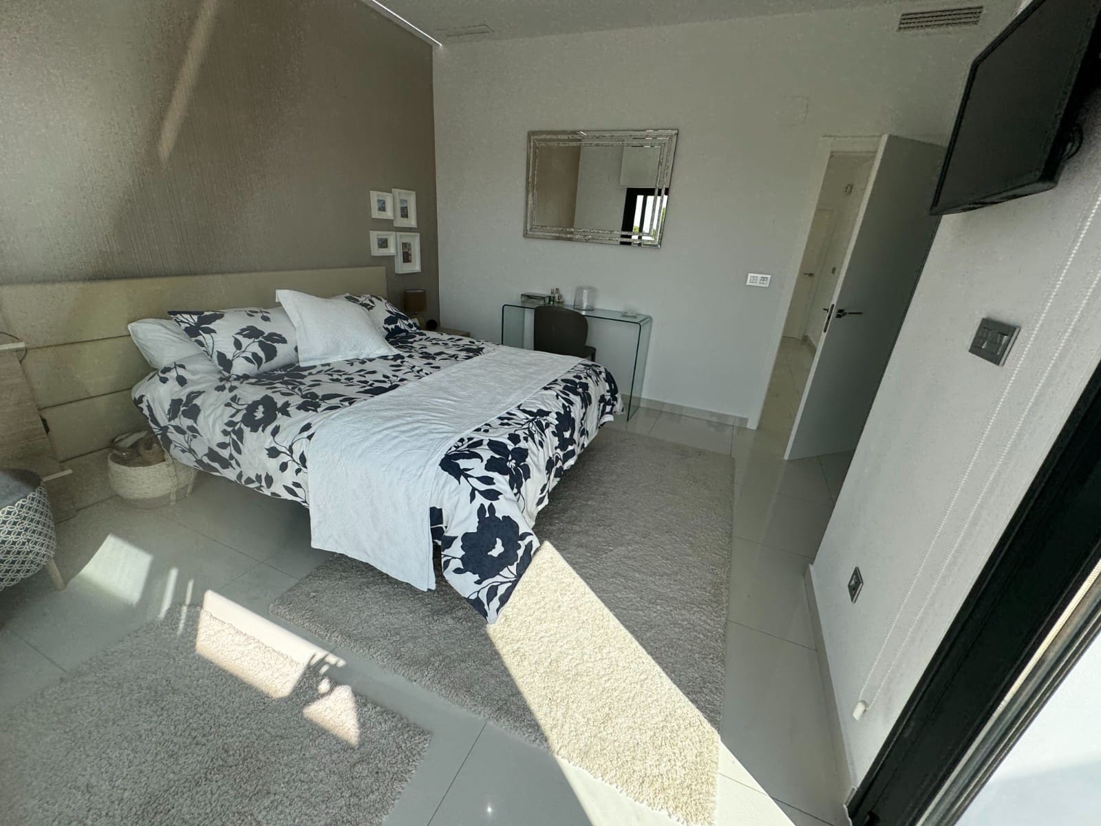 3 Zimmer Villa zu verkaufen in Pilar de la Horadada mit Pool - 499.000 € (Ref: 9463887)