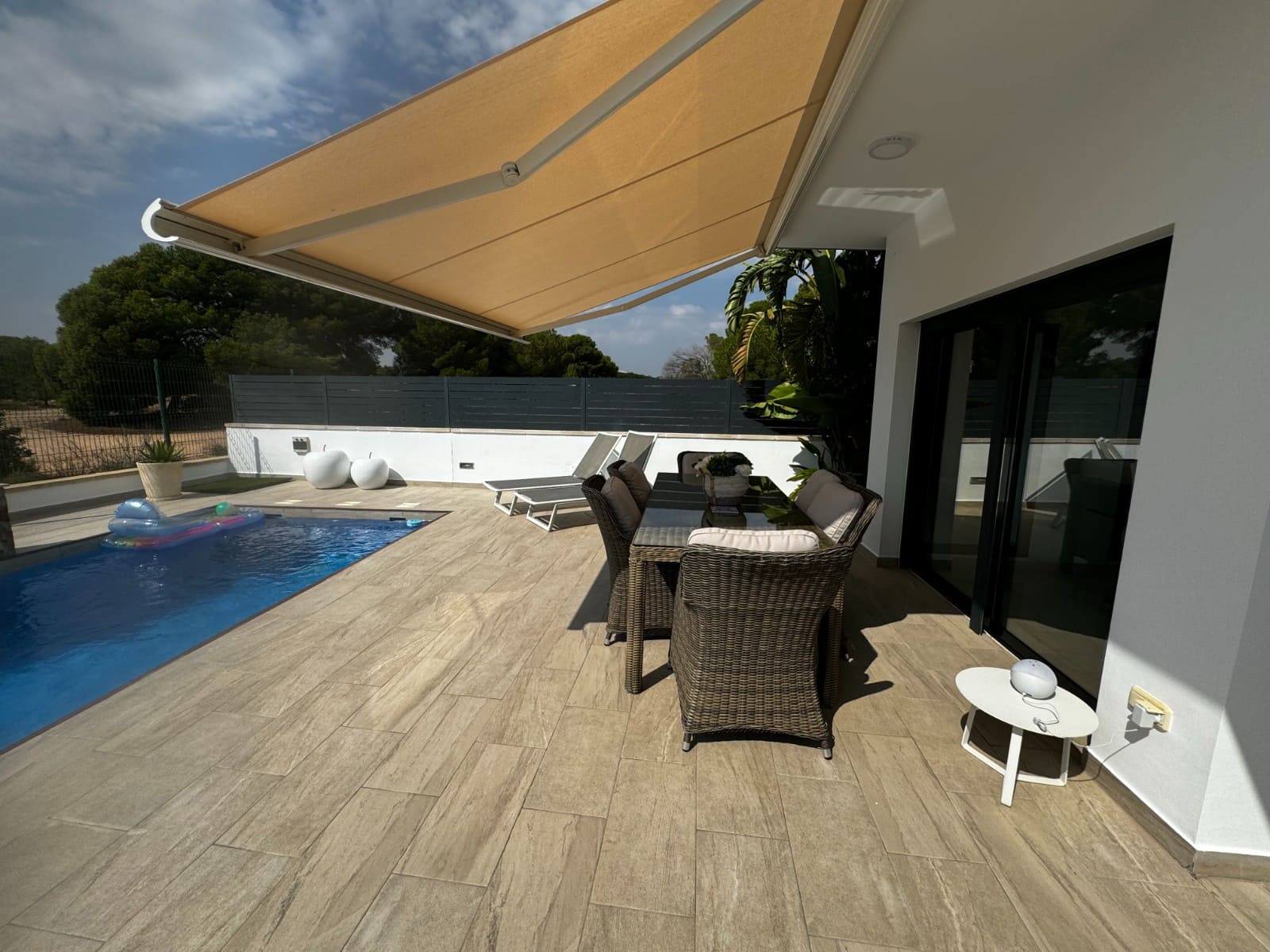 3 Zimmer Villa zu verkaufen in Pilar de la Horadada mit Pool - 499.000 € (Ref: 9463887)