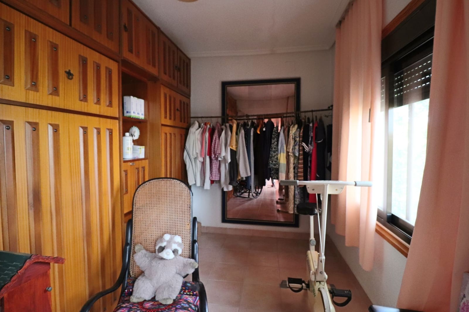 6 bedroom Villa for sale in La Nucia with garage - € 585,000 (Ref: 9463888)