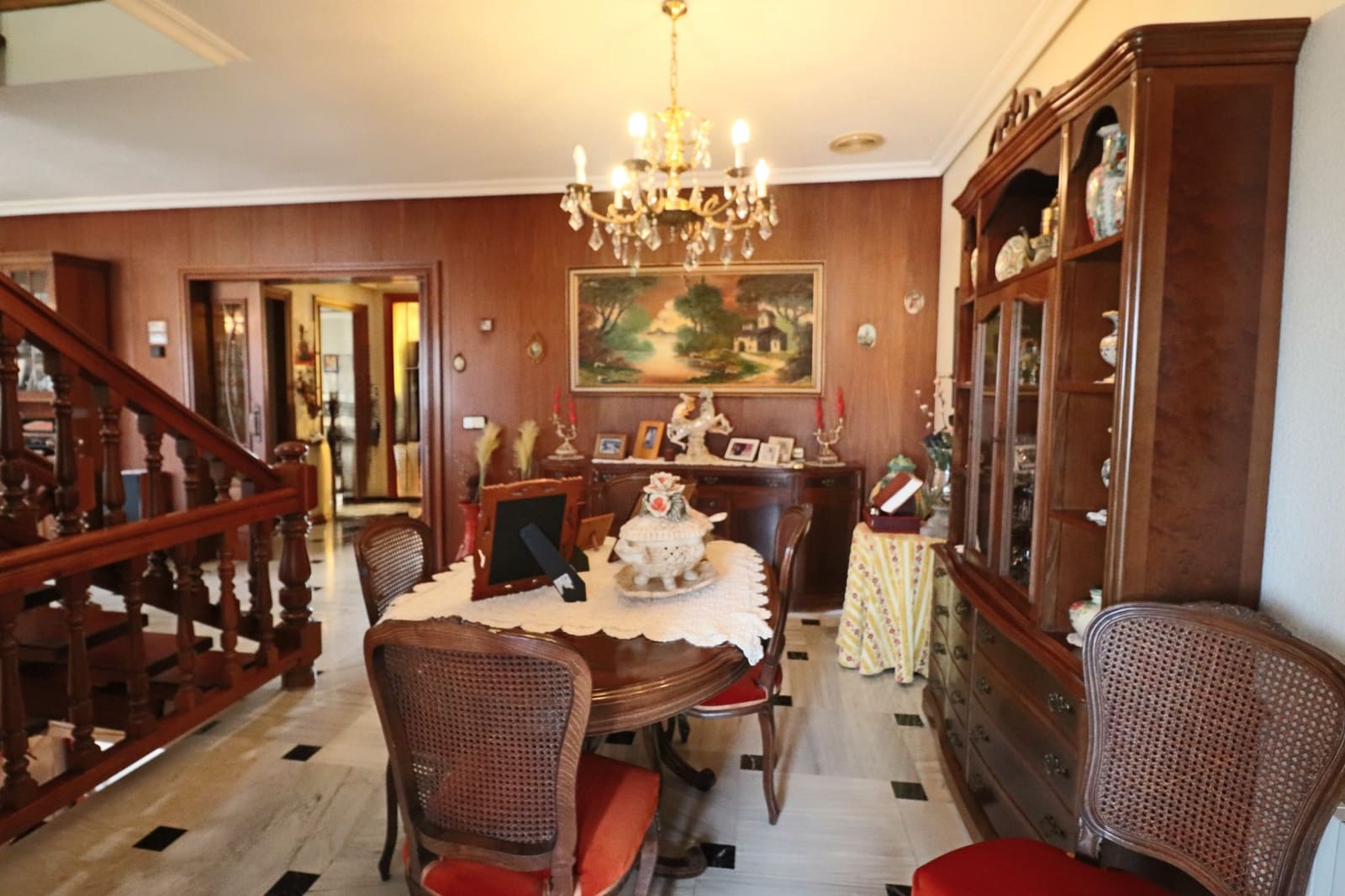 6 bedroom Villa for sale in La Nucia with garage - € 585,000 (Ref: 9463888)