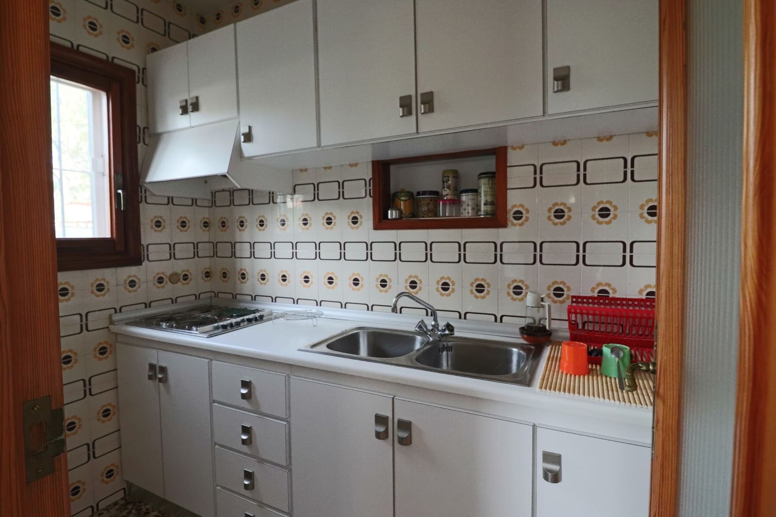 6 bedroom Villa for sale in La Nucia with garage - € 585,000 (Ref: 9463888)