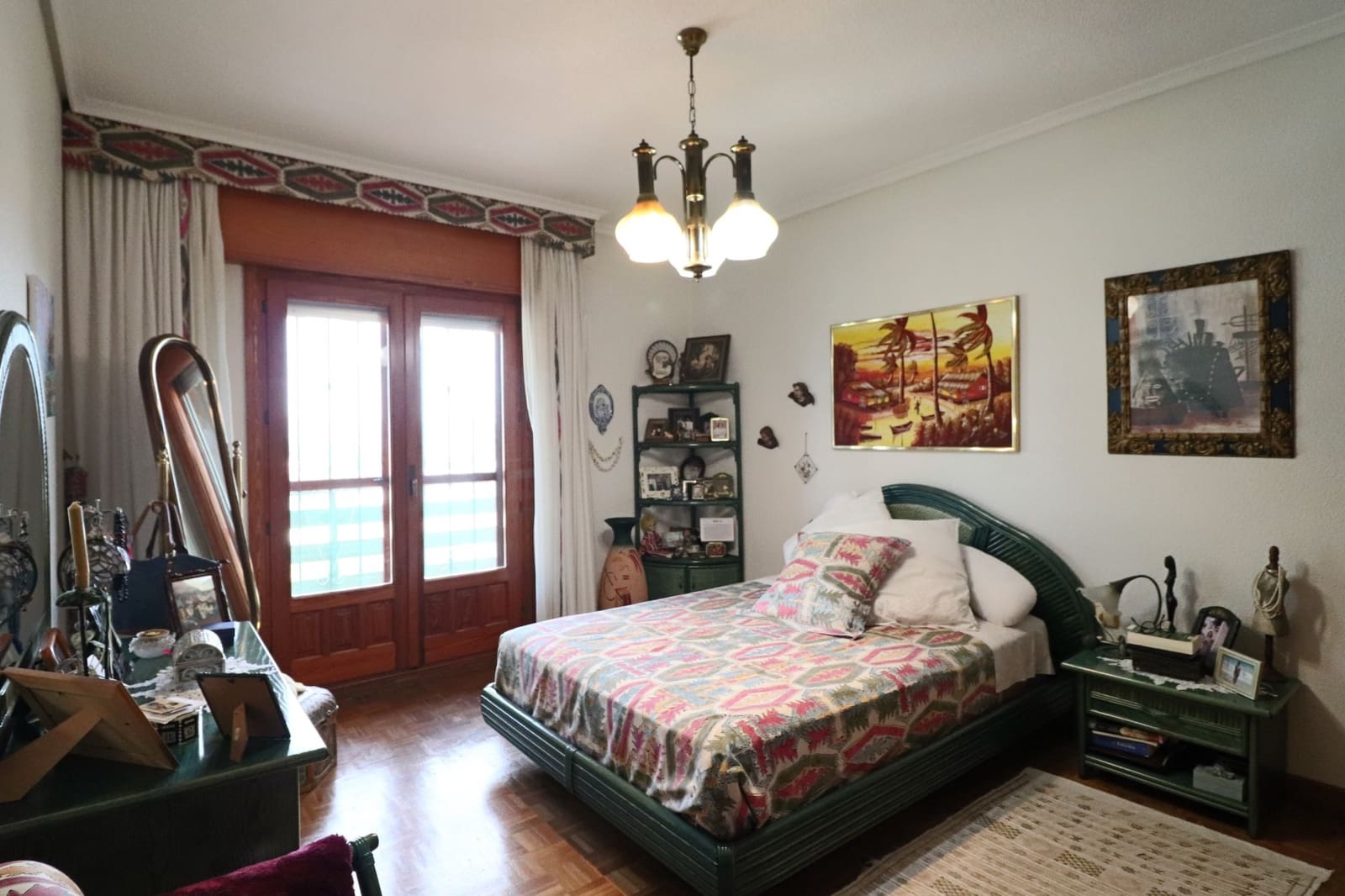 6 bedroom Villa for sale in La Nucia with garage - € 585,000 (Ref: 9463888)