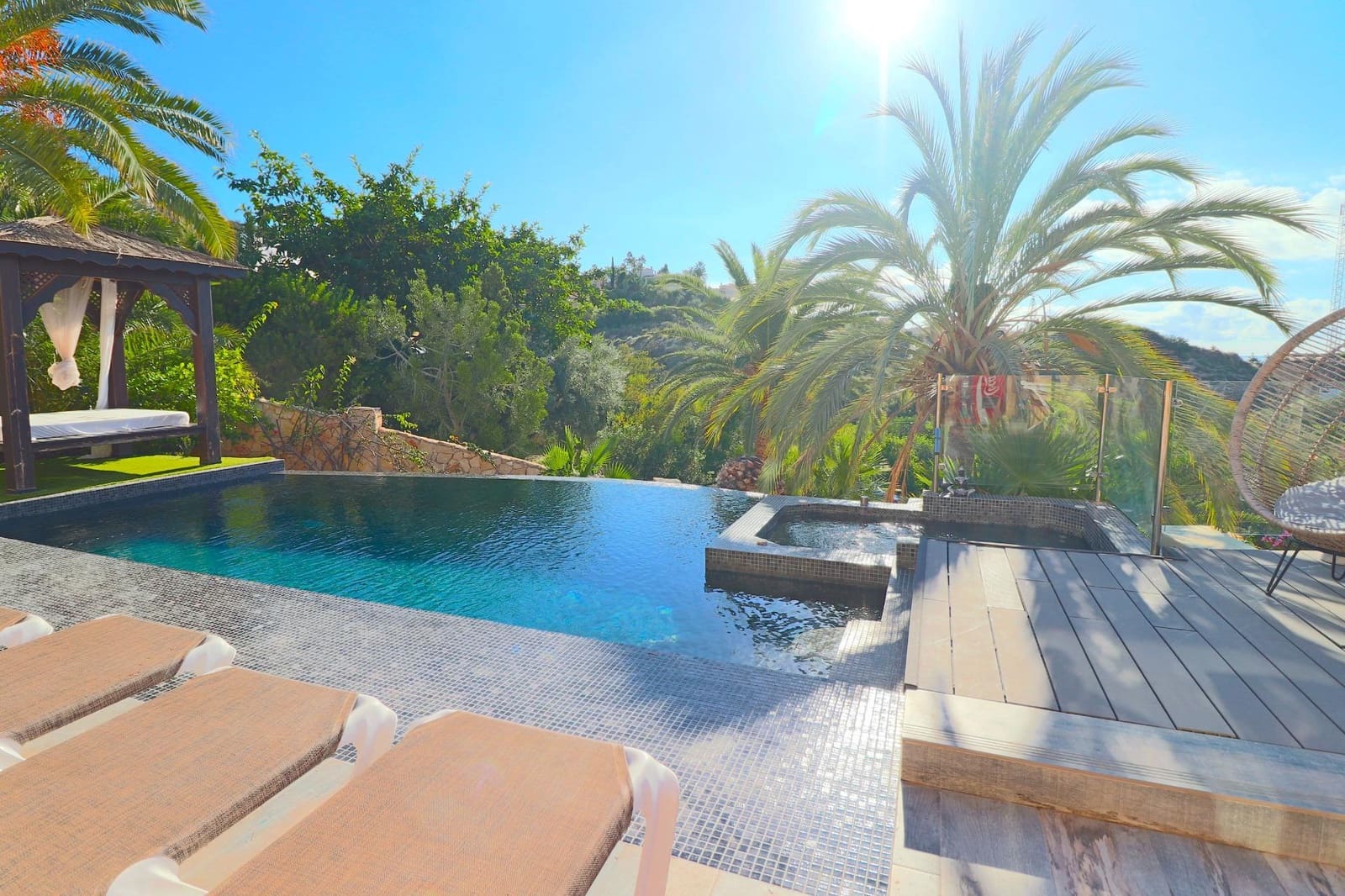 8 slaapkamer Villa te koop in Coveta Fuma met zwembad garage - € 2.200.000 (Ref: 9463889)