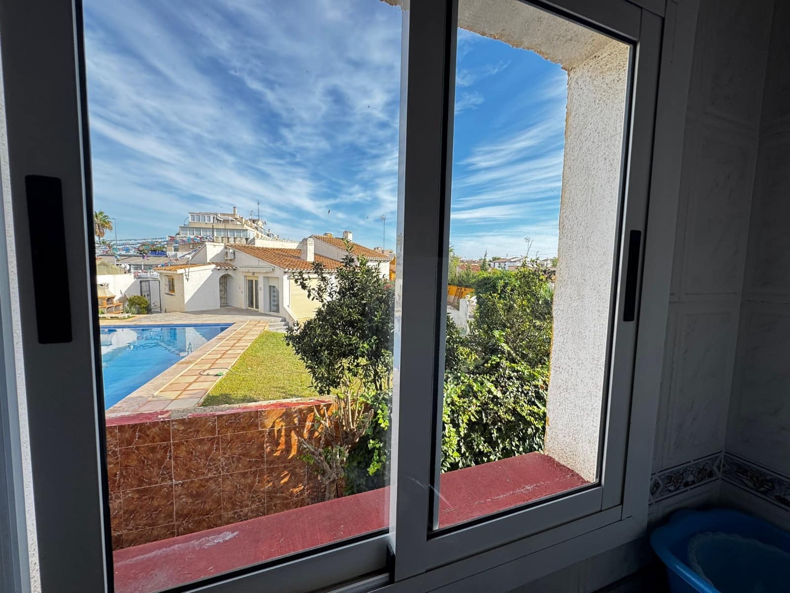 5 bedroom Villa for sale in Orihuela Costa with pool - € 334,000 (Ref: 9463893)