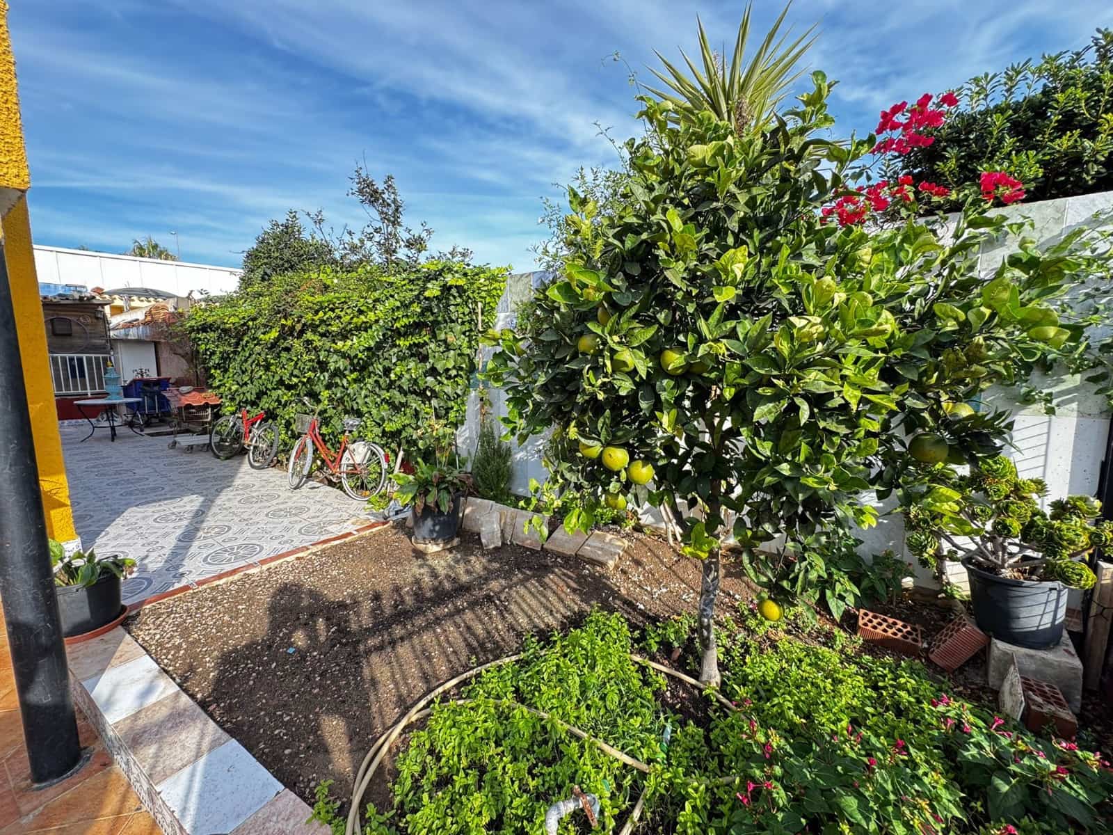 5 bedroom Villa for sale in Orihuela Costa with pool - € 334,000 (Ref: 9463893)