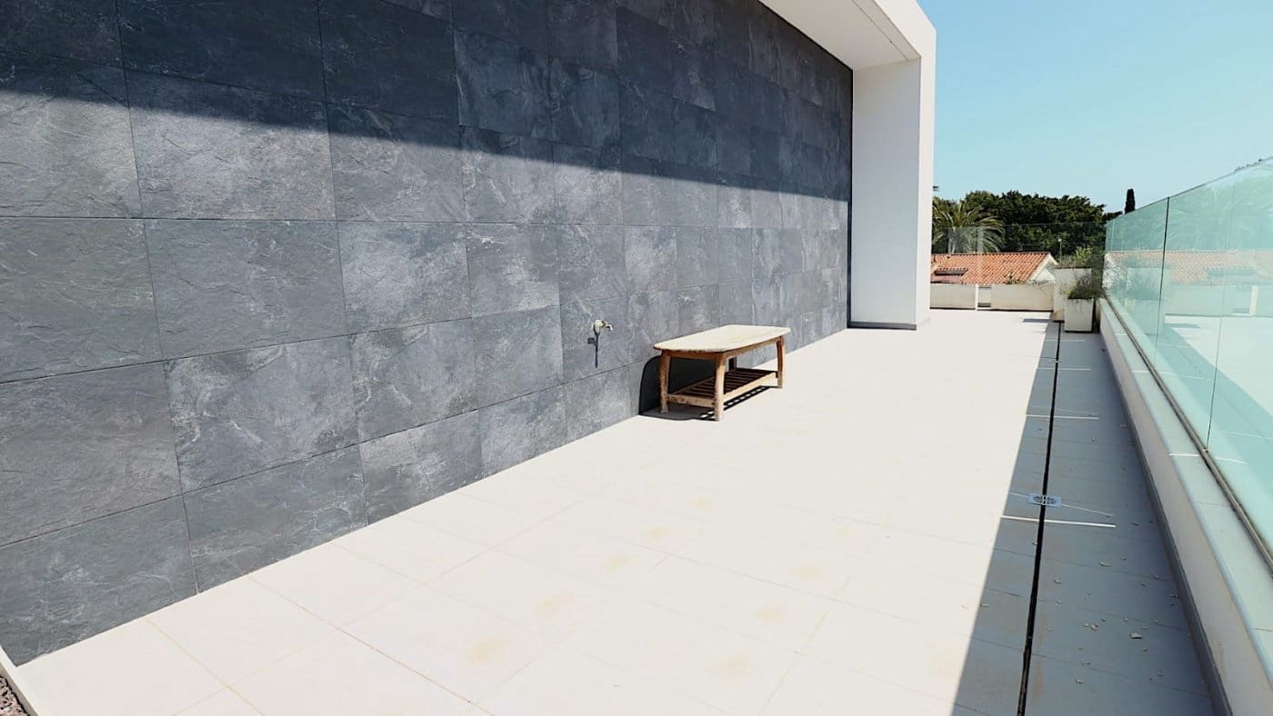 3 bedroom Villa for sale in Alicante / Alacant city with pool - € 709,000 (Ref: 9463899)