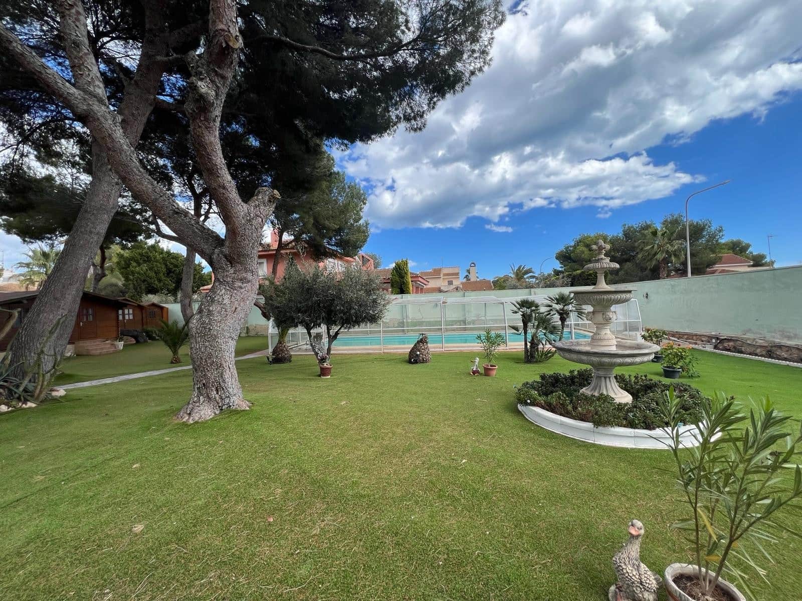 3 slaapkamer Villa te koop in Campoamor met zwembad - € 950.000 (Ref: 9463901)