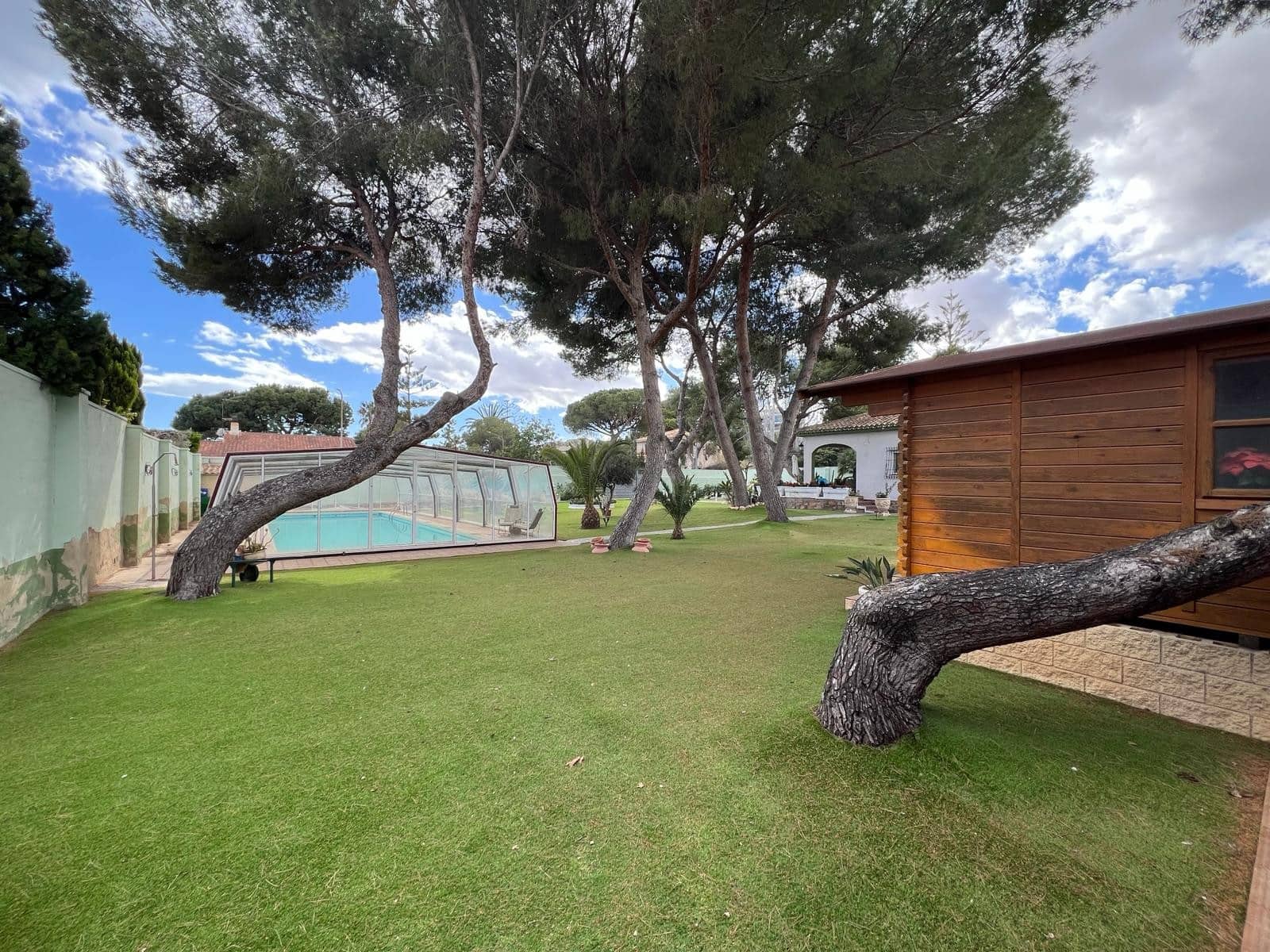 3 slaapkamer Villa te koop in Campoamor met zwembad - € 950.000 (Ref: 9463901)