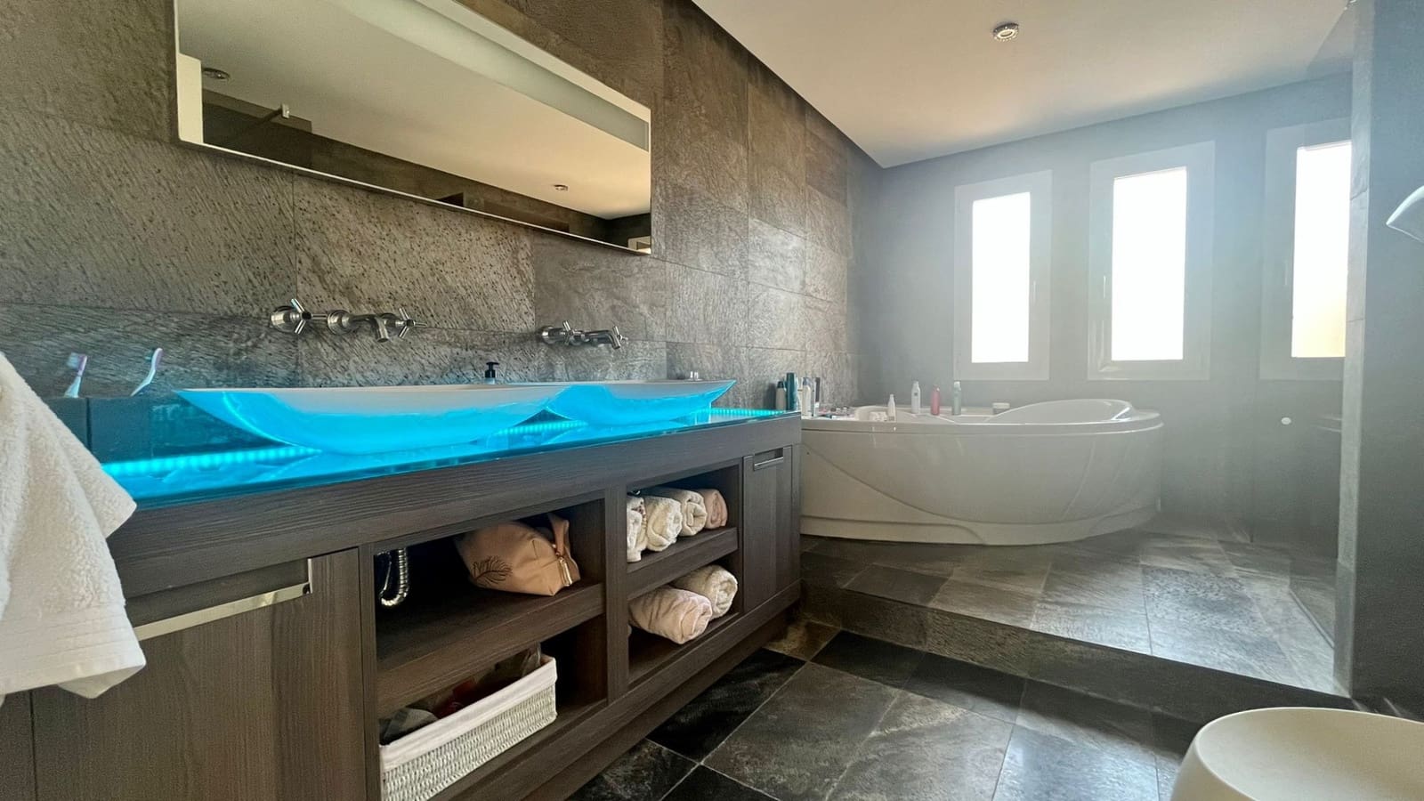 7 bedroom Villa for sale in Benidorm with pool garage - € 1,595,000 (Ref: 9463903)