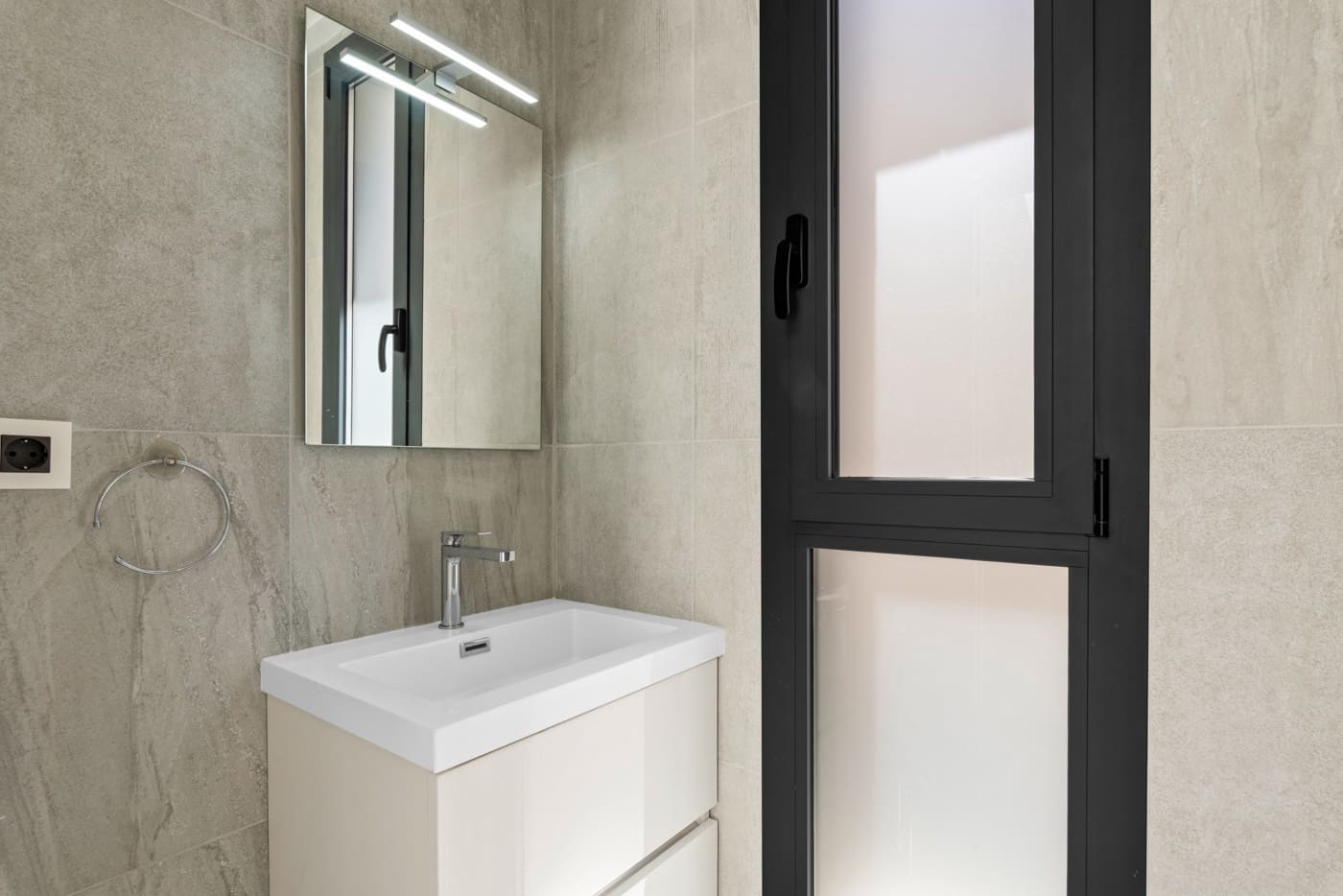 5 slaapkamer Villa te koop in San Miguel de Salinas met zwembad - € 499.990 (Ref: 9463905)