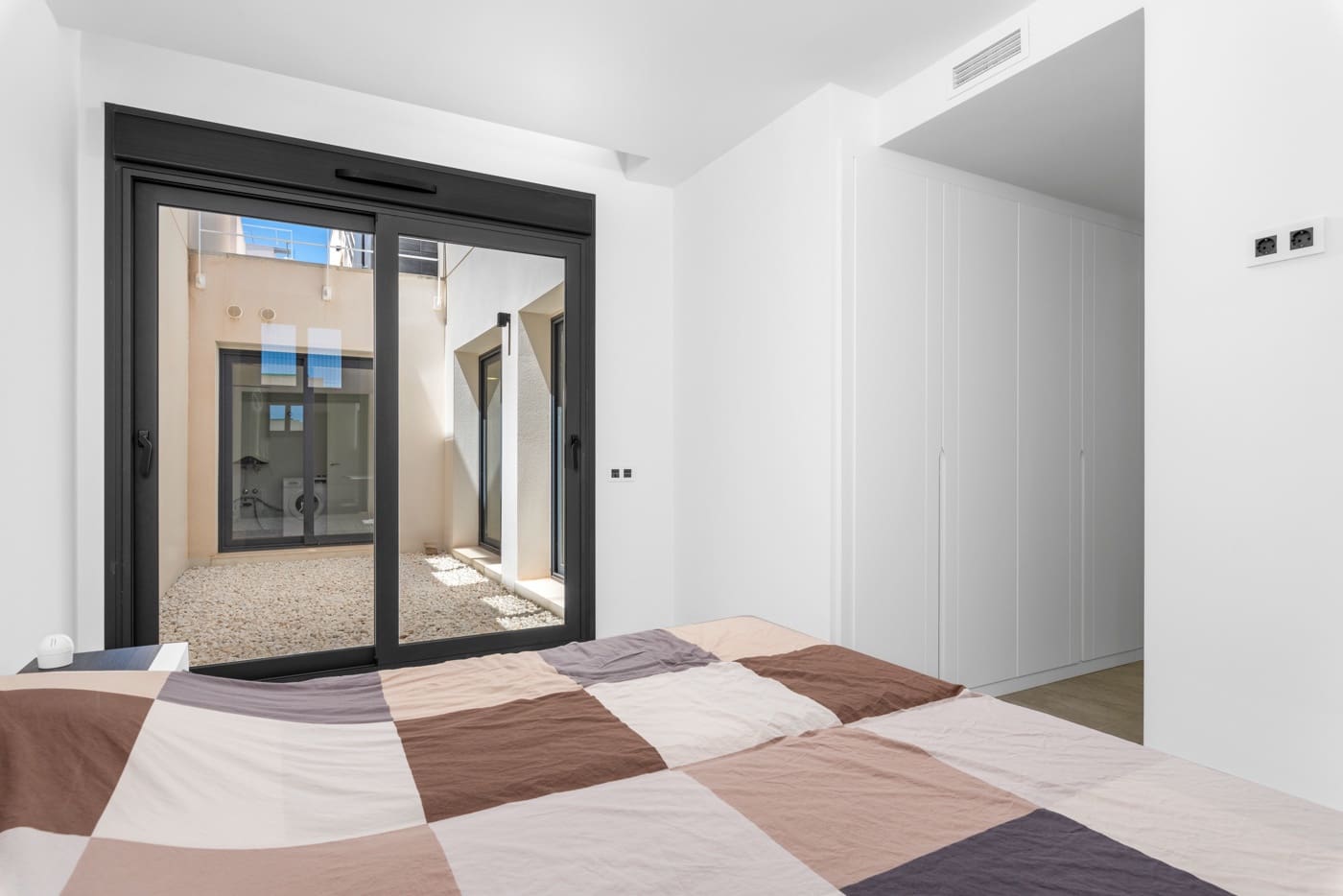 5 slaapkamer Villa te koop in San Miguel de Salinas met zwembad - € 499.990 (Ref: 9463905)