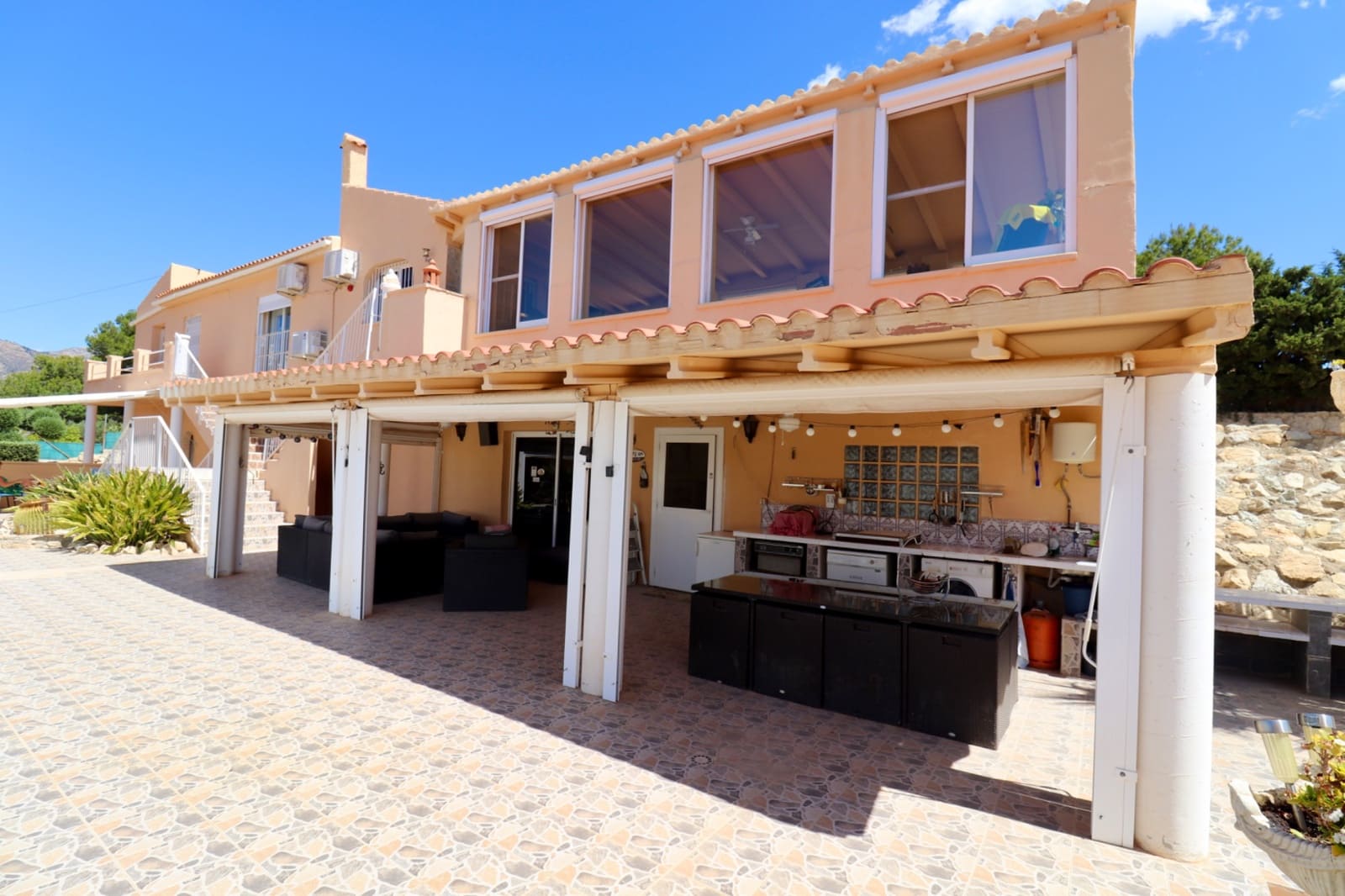 7 bedroom Villa for sale in Alicante / Alacant city with pool garage - € 530,000 (Ref: 9463906)