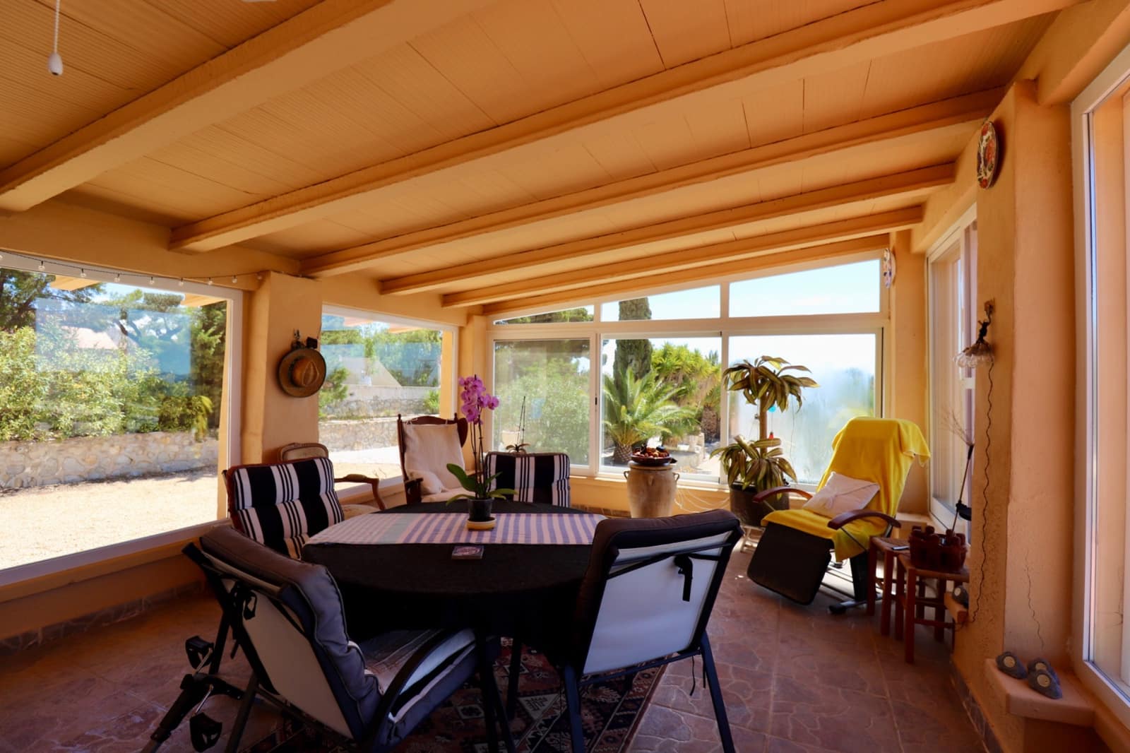 7 bedroom Villa for sale in Alicante / Alacant city with pool garage - € 530,000 (Ref: 9463906)