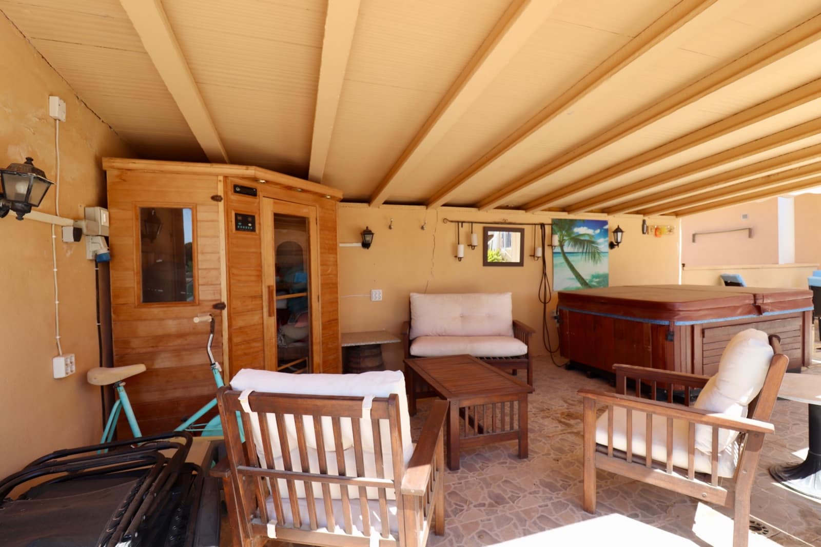 7 bedroom Villa for sale in Alicante / Alacant city with pool garage - € 530,000 (Ref: 9463906)