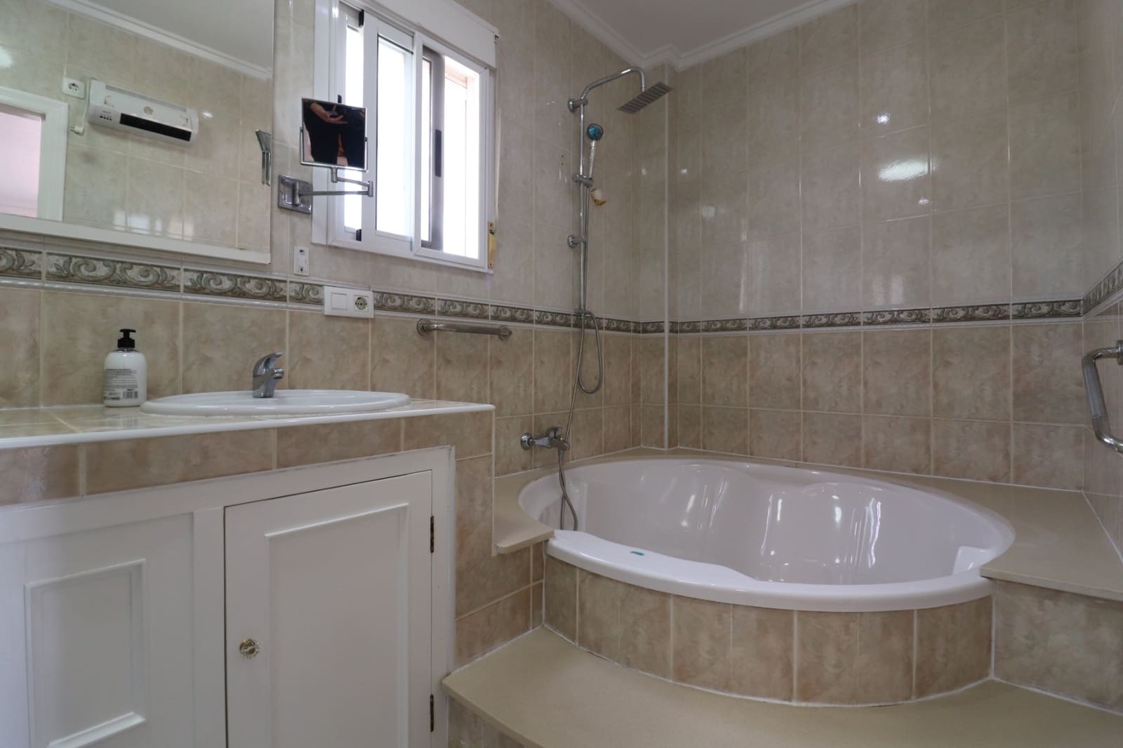 4 camera da letto Villa in vendita in Algorfa con piscina garage - 464.950 € (Rif: 9463907)