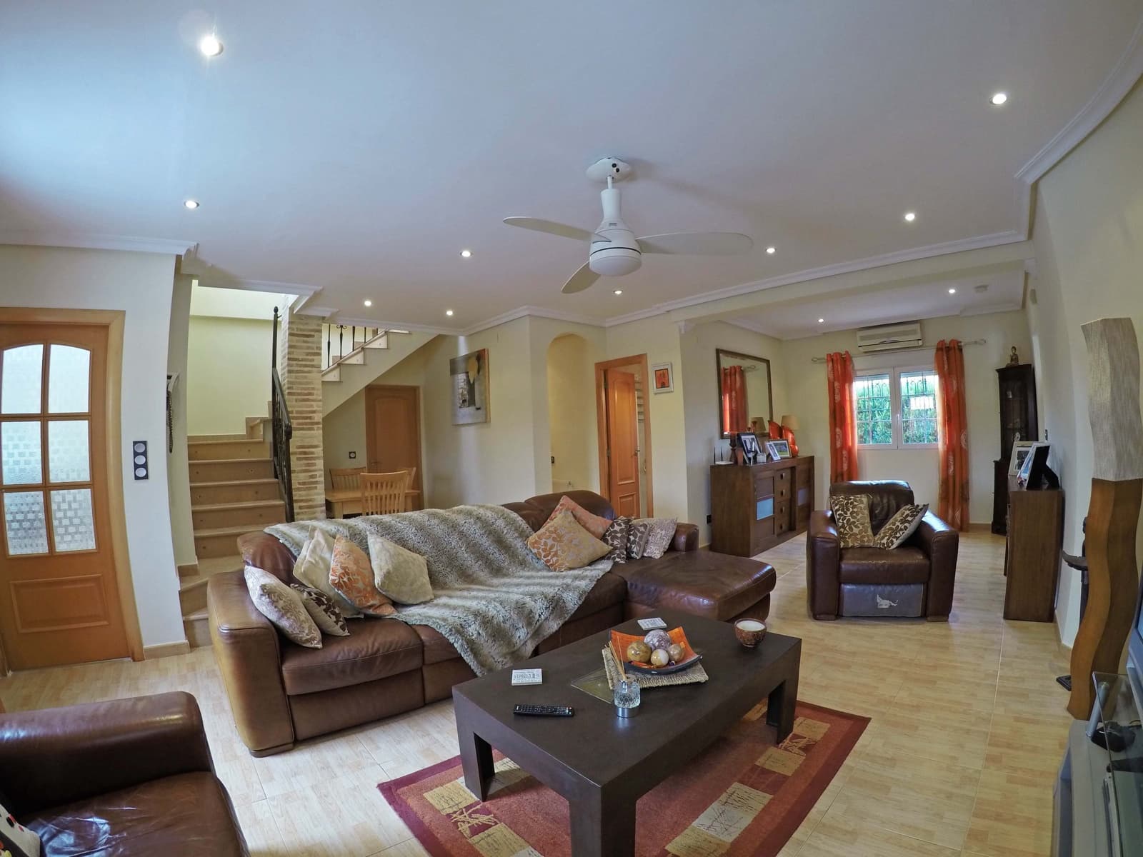 6 soveværelse Villa til salg i El Chaparral med swimmingpool garage - € 750.000 (Ref: 9463911)