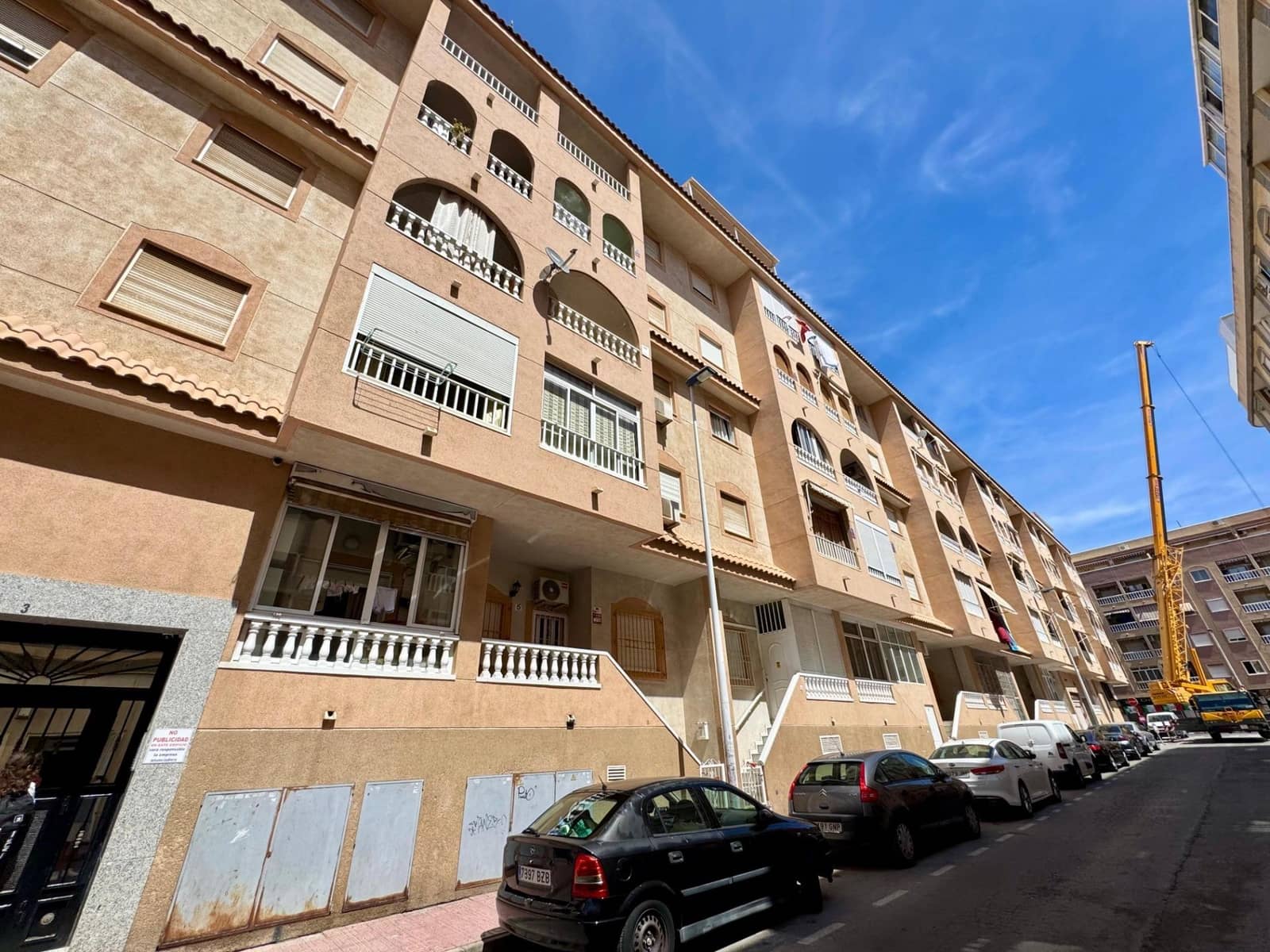 2 sypialnia Penthouse na sprzedaż w Torrevieja z basenem - 140 000 € (Ref: 9463919)
