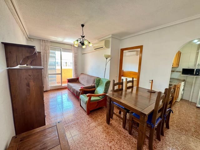 Ático de 2 habitaciones en Parque de las Naciones, Torrevieja en venta con piscina - 140.000 € (Ref: 9463919)