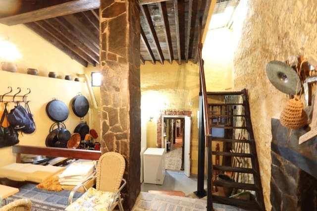 5 chambre Villa/Maison à vendre à Fortuna avec piscine garage - 225 000 € (Ref: 9463920)