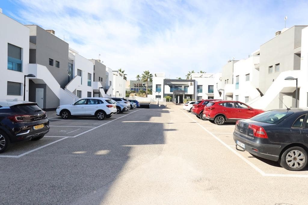 2 camera da letto Bungalow in vendita in La Zenia con piscina garage - 289.000 € (Rif: 9463929)