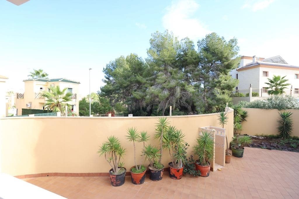 4 camera da letto Villa in vendita in Villamartin con garage - 284.900 € (Rif: 9463931)