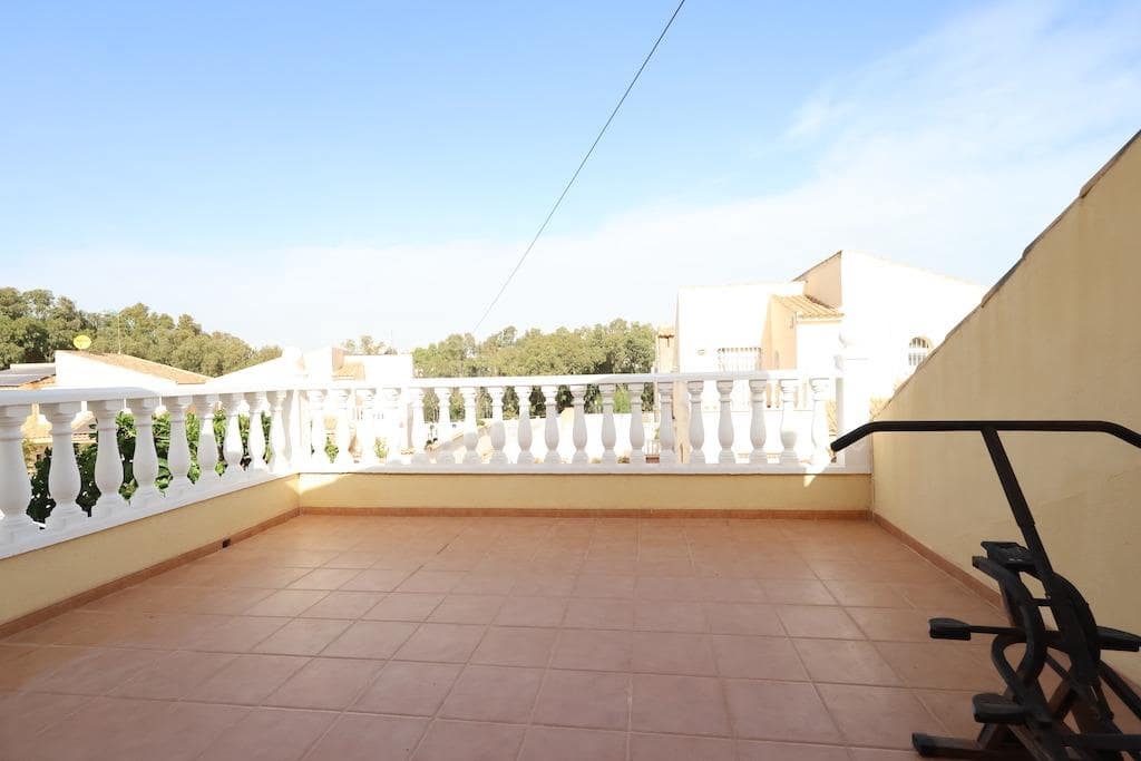 4 sypialnia Willa na sprzedaż w Playa Flamenca z basenem garażem - 565 000 € (Ref: 9463935)