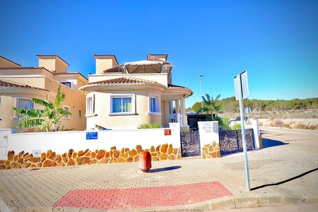 4 slaapkamer Villa te koop in San Miguel de Salinas met zwembad garage - € 320.000 (Ref: 9463938)