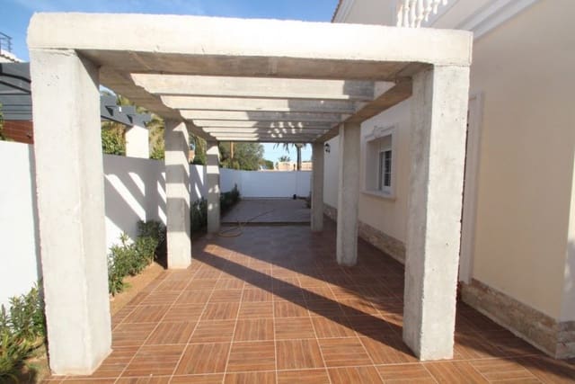 4 soverom Villa til salgs i Cabo Roig, Orihuela med svømmebasseng - € 910 000 (Ref: 9463953)