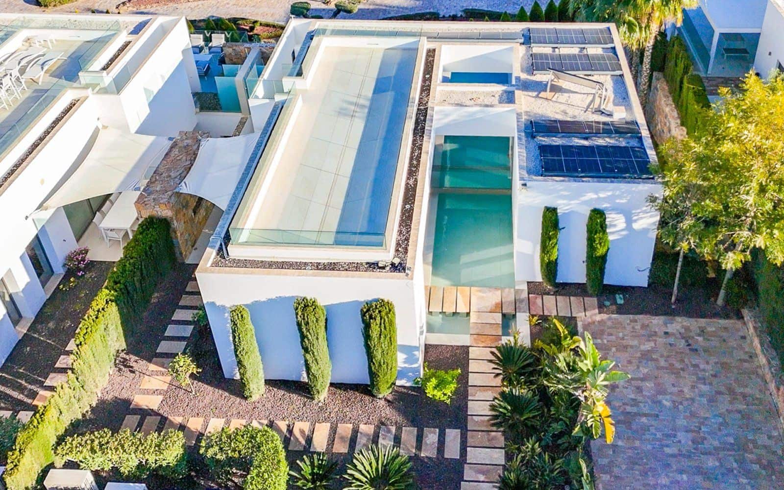 3 soverom Villa til salgs i Las Colinas Golf med svømmebasseng garasje - € 950 000 (Ref: 9463964)