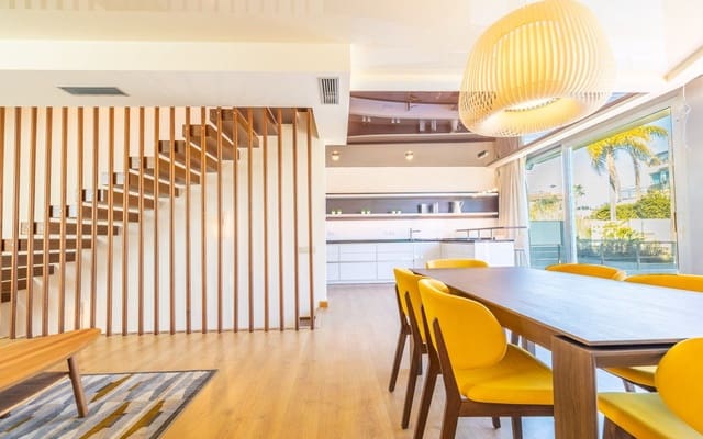 2 soverom Villa til salgs i La Zenia, Orihuela med svømmebasseng garasje - € 1 100 000 (Ref: 9463965)