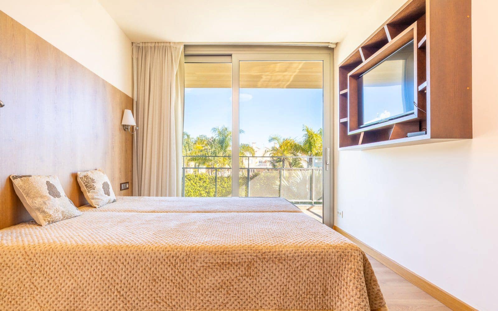 2 chambre Villa/Maison à vendre à La Zenia avec piscine garage - 1 100 000 € (Ref: 9463965)