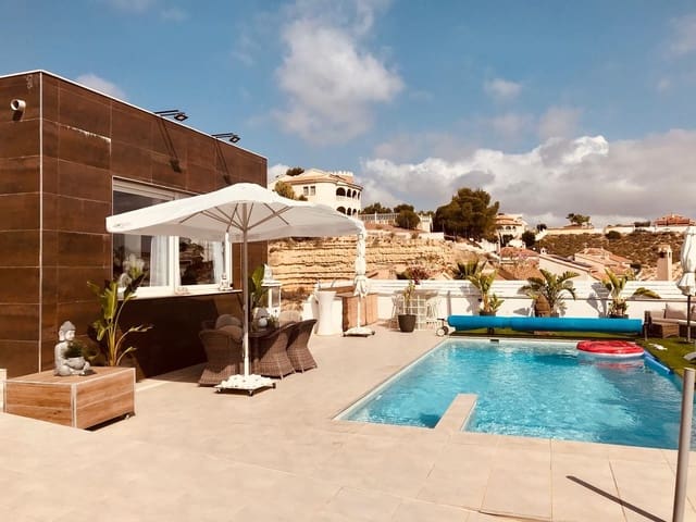 6 makuuhuone Huvila myytävänä paikassa Ciudad Quesada, Rojales mukana uima-altaan 
autotalli - 685 000 € (Ref: 9463968)