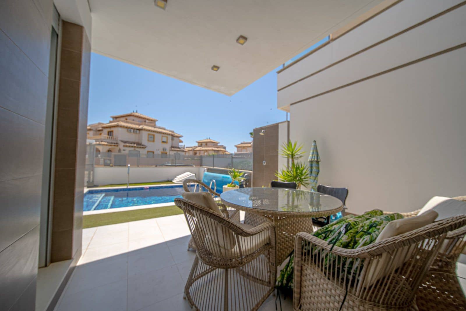 3 soverom Villa til salgs i Orihuela Costa med svømmebasseng garasje - € 389 000 (Ref: 9463972)