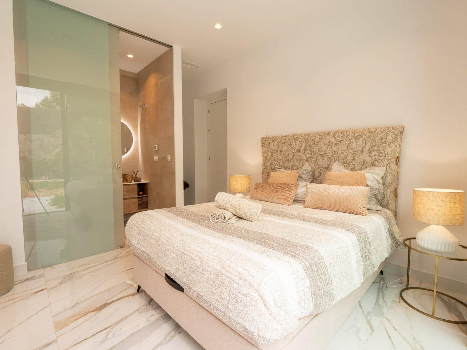 4 soverom Villa til salgs i Las Colinas Golf med svømmebasseng garasje - € 2 880 000 (Ref: 9463975)