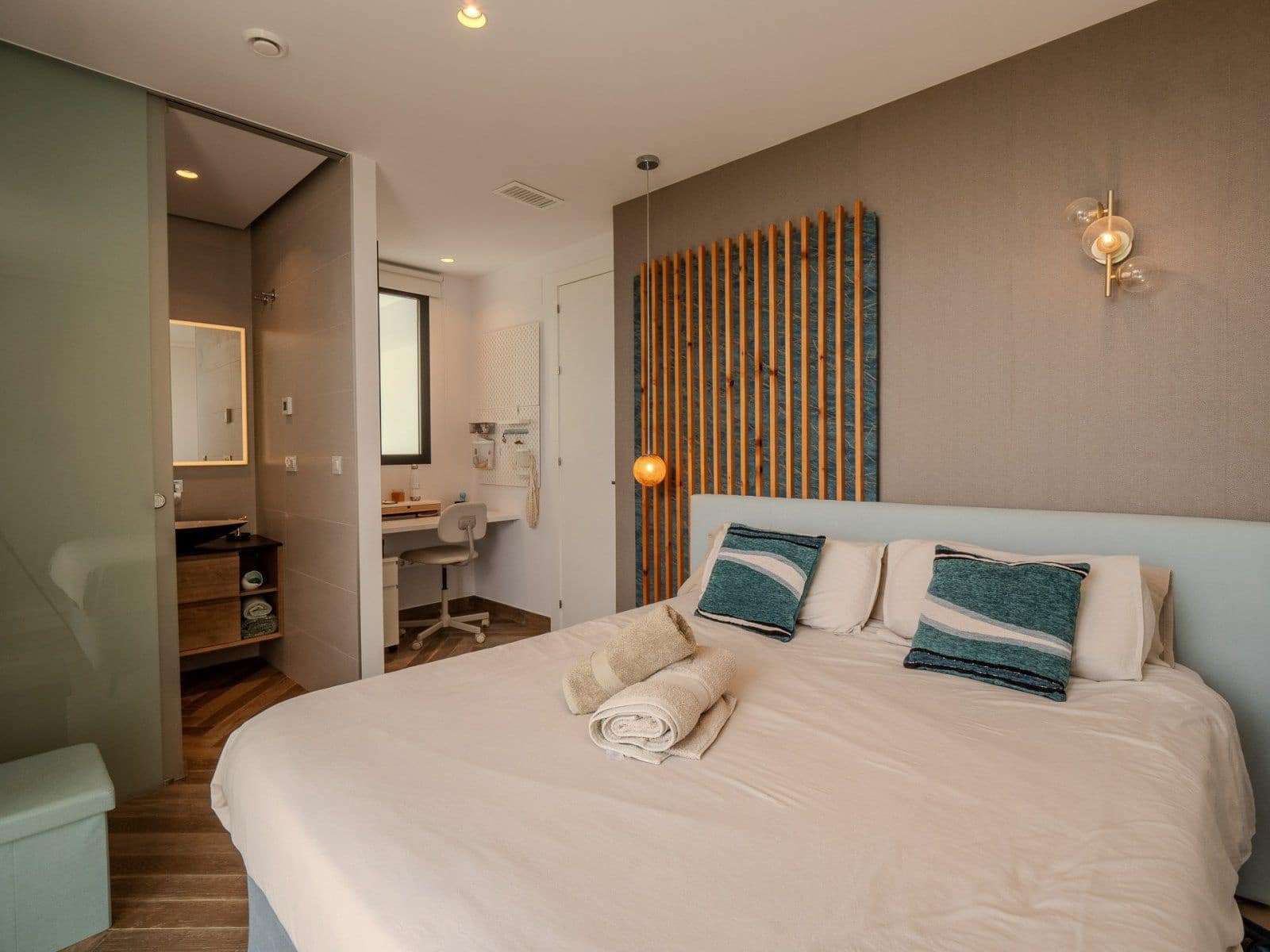 4 soverom Villa til salgs i Las Colinas Golf med svømmebasseng garasje - € 2 880 000 (Ref: 9463975)