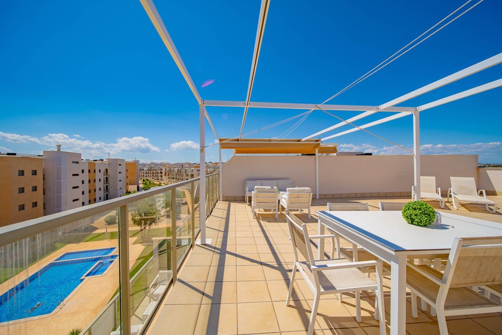 3 slaapkamer Penthouse te koop in Villamartin met zwembad garage - € 360.000 (Ref: 9463978)