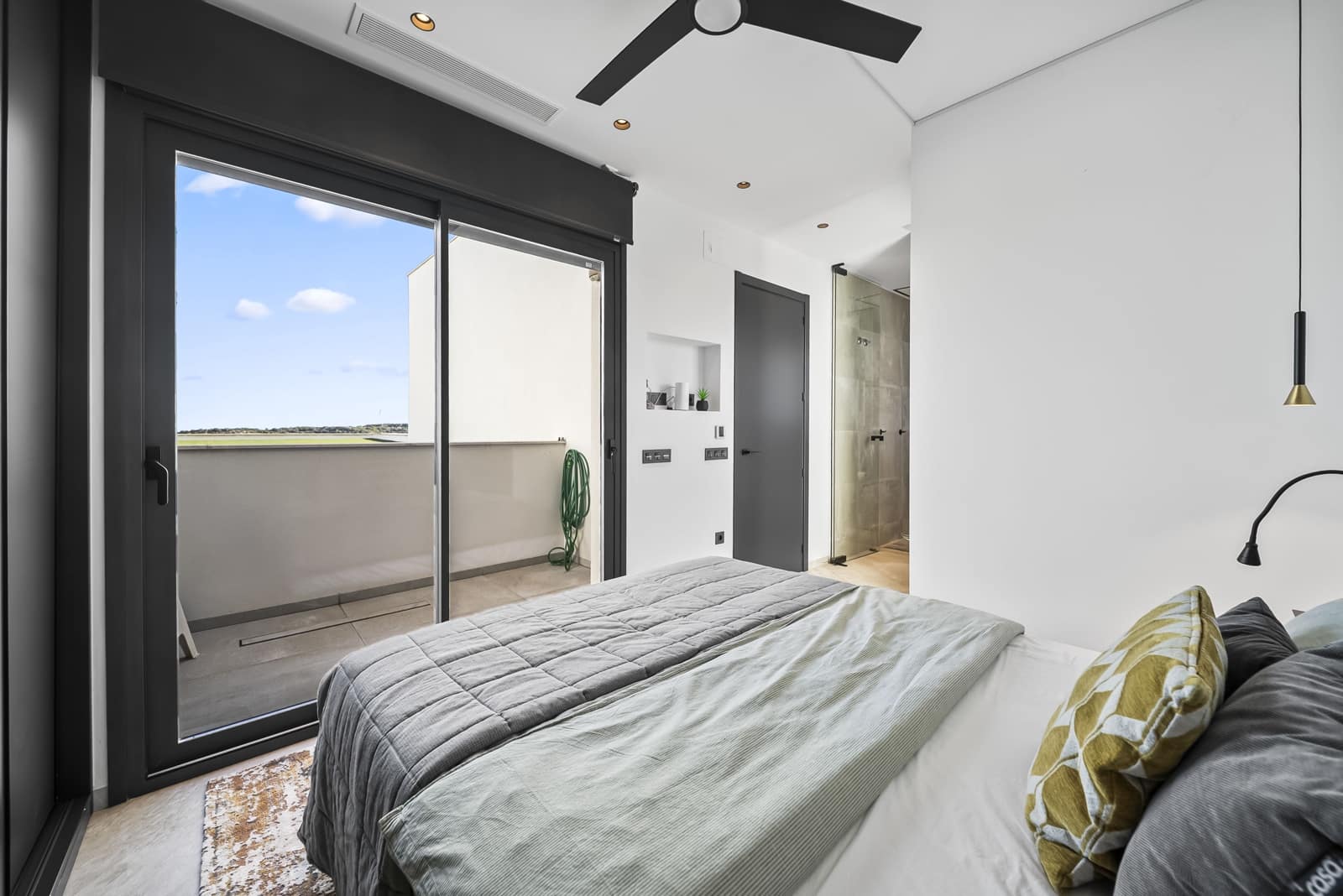 4 quarto Moradia para venda em Ciudad Quesada com piscina garagem - 749 000 € (Ref: 9463981)