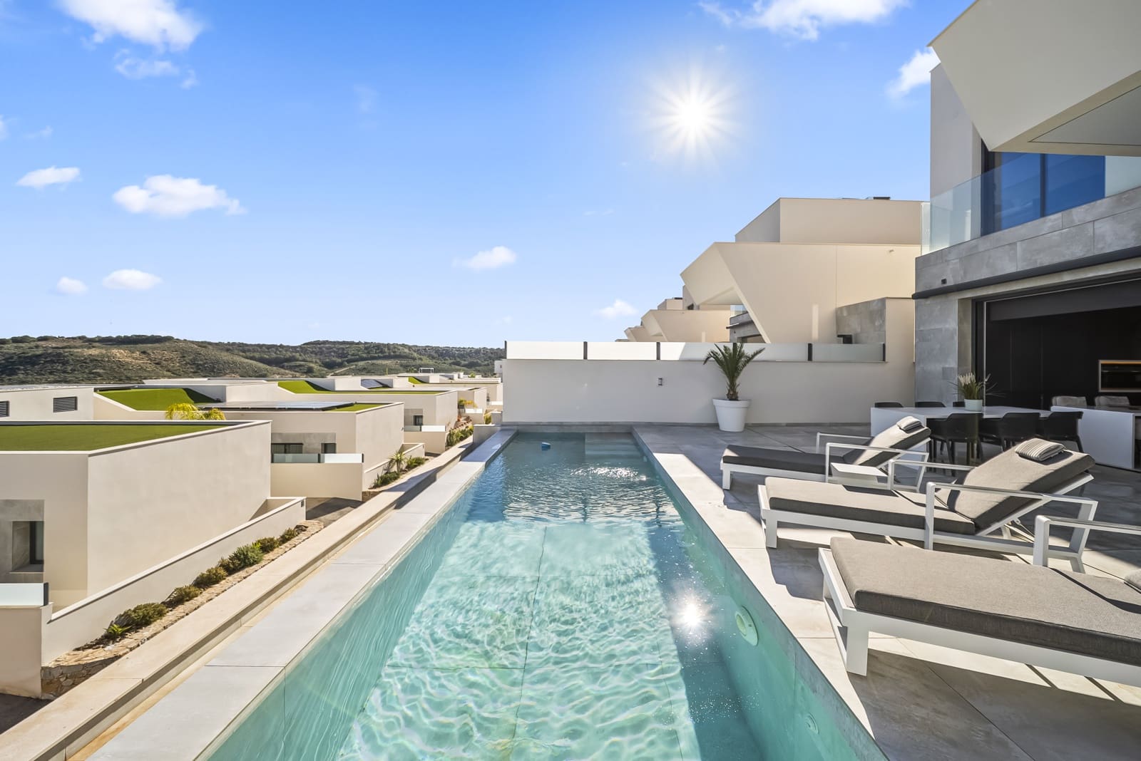 4 quarto Moradia para venda em Ciudad Quesada com piscina garagem - 749 000 € (Ref: 9463981)