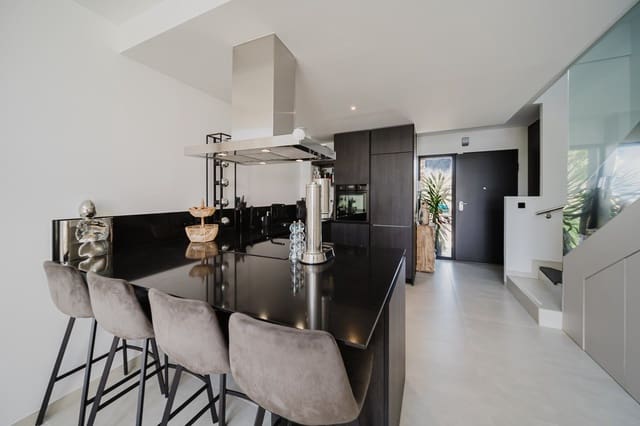 Chalet de 3 habitaciones en Algorfa en venta con piscina garaje - 525.000 € (Ref: 9463982)