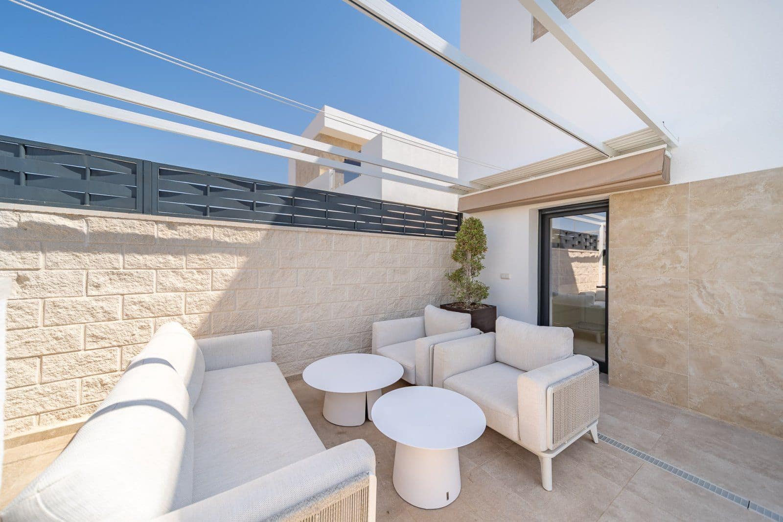 3 soverom Villa til salgs i Ciudad Quesada med svømmebasseng garasje - € 540 000 (Ref: 9463985)