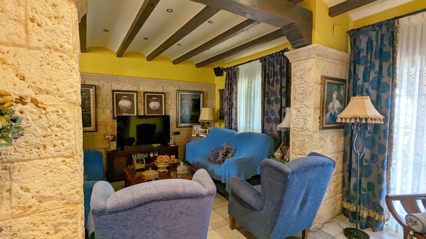 4 soverom Villa til salgs i Bigastro med svømmebasseng garasje - € 499 900 (Ref: 9463990)