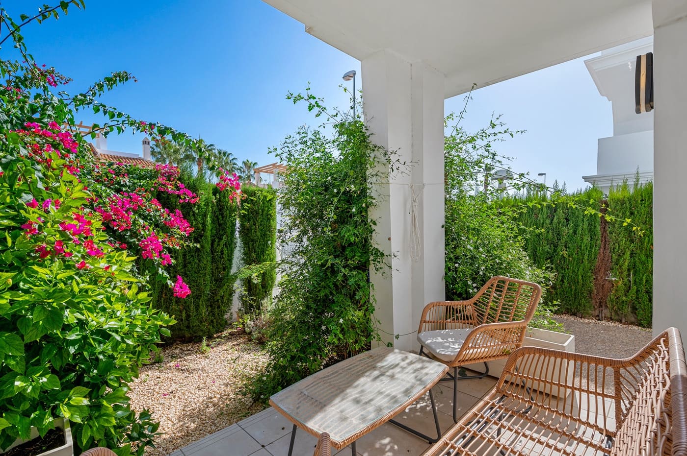 3 chambre Villa/Maison Mitoyenne à vendre à Dona Pepa avec piscine - 379 000 € (Ref: 9463999)