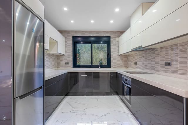 4 quarto Moradia para venda em Dehesa de Campoamor, Orihuela com piscina garagem - 1 100 000 € (Ref: 9464006)