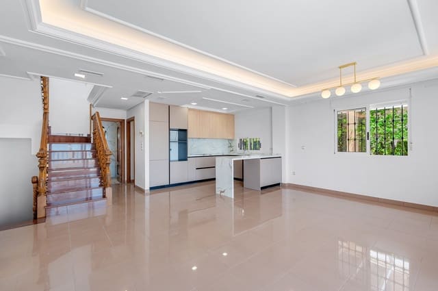 4 camera da letto Villa in vendita in Los Frutales, Torrevieja con piscina garage - 960.000 € (Rif: 9464021)